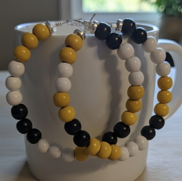 Rasta hoop earrings, African Earrings with wooden beads, Large hoop - Picture 6 of 8